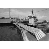 Service des essences des armées (SEA) à la base maritime de Papeete.