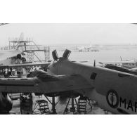 Maintenance des avions au hangar du centre industriel du Pacifique (CIP) à Faa'a (Tahiti). Avions Neptune.