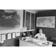 Portrait du capitaine de corvette Dominique d'Eimar de Jabrun, commandant l'escadrille 12S, basée à Faa'a (Tahiti) sur la base aérienne (BA) 190.