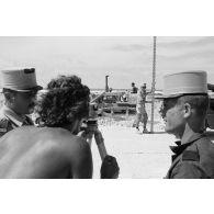 A Moruroa, des géomètres sur un chantier du 5e régiment mixte du Pacifique (5e RMP).