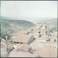 Kabylie. 27e Bataillon de chasseurs alpins (BCA). Un village.
