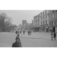 Rue commerçante de Rostock, après bombardement.