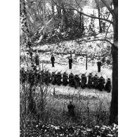[Exécutions de résistants Francs-Tireurs et Partisans de la Main d'oeuvre immigrée (FTP-MOI) du « groupe Manouchian » au Mont-Valérien le 21 février 1944.].