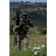 Portrait d'un sapeur belge du 11e bataillon du génie au terme d'une infiltration dans les lignes ennemies à Cincu, en Roumanie.