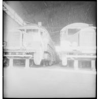 Stockage de camions Berliet sur la base aérienne de Pau.