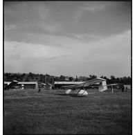 Meeting de vol à voile sur une base aérienne.