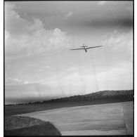 Meeting de vol à voile sur une base aérienne.