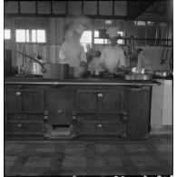 Les cuisines sur une base aérienne.