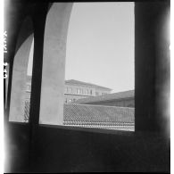 Le bâtiment de la direction et de l'enseignement de l'Ecole de l'Air à Salon-de-Provence.