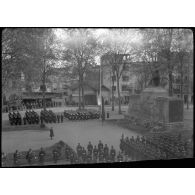 Le dispositif en place pour la cérémonie du 11 Novembre sur la place du monument aux morts de la Grande Guerre à Vichy.