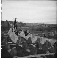 Un convoi américain franchit la ligne Siegfried en Rhénanie-Palatinat.