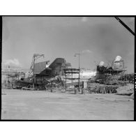 Hydravion de transport SE-200 en construction sur le site de la Société nationale de constructions aéronautiques du Sud-Est (SNCASE) à Marignane.