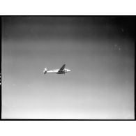 L'avion de transport Breguet Br.500 Colmar survolant la région de Marignane.