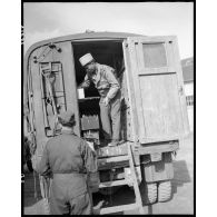 Camion GMC 399 de la compagnie mixte de transmissions 97/84 de la 2e division blindée (2e DB).
