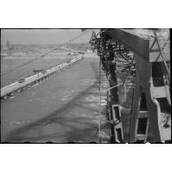 Pont de Maximiliansau sur le Rhin, à 3 km au nord-ouest de Karlsruhe.