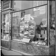 Présentation de photographies du service cinématographique de l'armée (SCA) sur les combats menés par l'armée française pour la Libération.