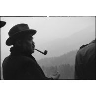 Le prince Kindavong du Laos lors d'une visite au Berghof, résidence secondaire d'Hitler.