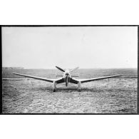 Un bombardier en piqué Loire-Nieuport 40 de l'aéronautique navale.