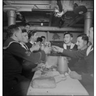 Réveillon de Noël à bord du porte-avions Béarn.