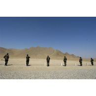 Série de tireurs au pas de tir.