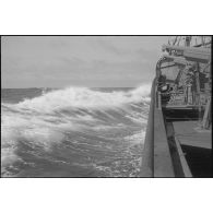 Avant du chalutier Vikings, armé en patrouilleur par la Marine nationale.