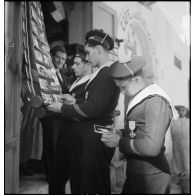 Marins du torpilleur Simoun dans Casablanca.