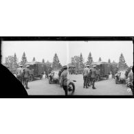 Commercy (Meuse), caserne Oudinot, hôpital anglais, arrivée d’une ambulance. [légende d’origine]