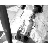 Salmson 2A2 (armement) et Sopwith 1/2 Strutter. Moteurs d'avion Lorraine-Dietrich.