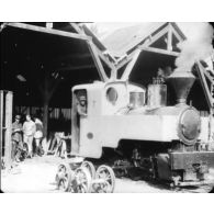 [Génie : dépollution du champ de bataille / atelier d'entretien pour locomotive et wagons de voies de 0,60 m.] (version en SD)