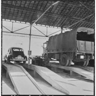 Maison-Carré. Atelier des "Subsistances". Maintenance des véhicules.