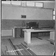 Beni Messous. Camp Basset. Nouvelle cuisine moderne du centre d'instruction du train n°160 (CIT 160).