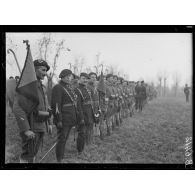A Santa Maria, environs de Camisano. 115e bataillon de chasseurs qui a pris le mont Tomba. [légende d'origine]