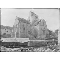 Verneuil (Marne). Vue extérieure de l'église côté nord-est. [légende d'origine]