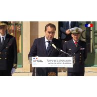 Allocution du ministre des Armées Sébastien Lecornu sur la base navale de Toulon.