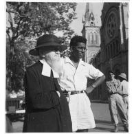 Différentes prises de vue d'un pasteur protestant à Saigon. [description provisoire]
