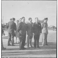 Aïn Temouchent. Inauguration d'une piste de karting. Autorité civils et militaires après la course.