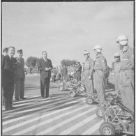 Aïn Temouchent. Inauguration d'une piste de karting. Les autorités et les coureurs.