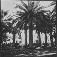 Alger. Cercle des officiers de l'air dans le quartier de La Redoute.