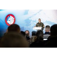 Le général Thierry Burkhard prononce le discours d'inauguration du VIP Day à bord du porte-hélicoptèress amphibie (PHA) Tonnerre à Sète.