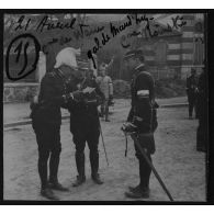 15 / 21 avril [1915]. C[apitai]ne de Wam, g[énér]al de Maud'huy, c[apitai]ne Noinski. [légende d'origine]