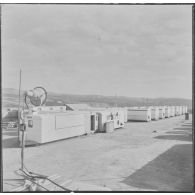 Sidi Mohammed Ben Aouda. Puits ODM6 de la SN REPAL (société nationale de recherche et d'exploitation de pétrole en Algérie). Les logements des ouvriers.