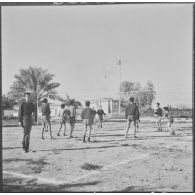 Clinchant. Centre de formation professionnelle agricole (CFPA). Enfin le délassement : la partie de volley-ball.
