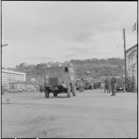 Bab el Oued. Fusillade sur le 2e bataillon du 73e régiment d'infanterie de marine (RIMa). Un camion sanitaire.
