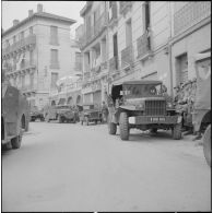 Bab el Oued. Fusillade sur le 2e bataillon du 73e régiment d'infanterie de marine (RIMa). Des soldats à leur poste.