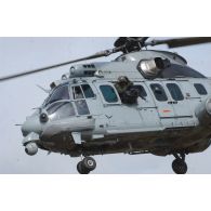 Caracal de l'armée de l'Air lors d'une démonstration dynamique à Mourmelon.