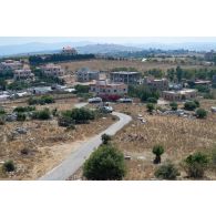 Des casques bleus irlandais progressent à bord de leurs blindés Mowag Piranha III-H vers le camp de Nabatieh, au Sud-Liban.
