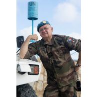 Portrait du père Jean-Thierry Charollais, aumônier catholique de la mission Daman 49 à Deir Kifa, au Sud-Liban.