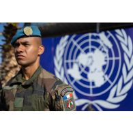 Portrait d'un légionnaire du 2e régiment étranger d'infanterie (REI) pour une cérémonie à Deir Kifa, au Sud-Liban.