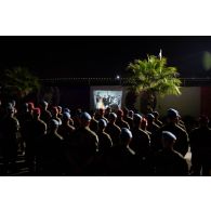 Rassemblement des casques bleus pour une cérémonie à Deir Kifa, au Sud-Liban.