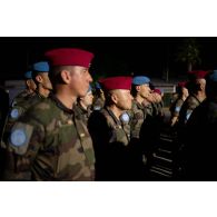 Rassemblement des soldats du 1er régiment de spahis (RS) pour une cérémonie à Deir Kifa, au Sud-Liban.